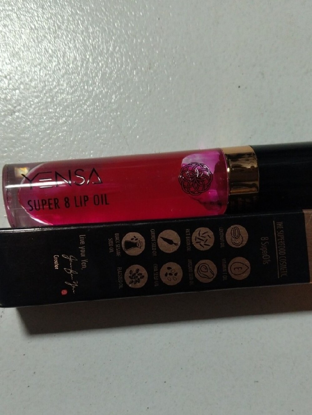 Yensa Super 8 Lip Oil - Picture 2 of 3